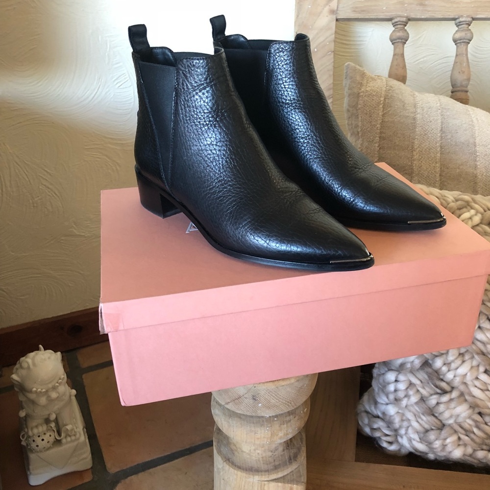 Acne Studios Jensen Grain Chelsea Booties